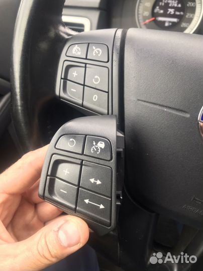 Кнопки на руль Volvo