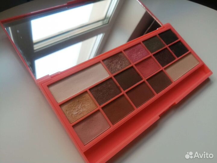 Палетка теней и контуринга