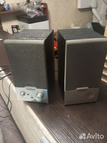 Колонки для компьютера Edifier R18