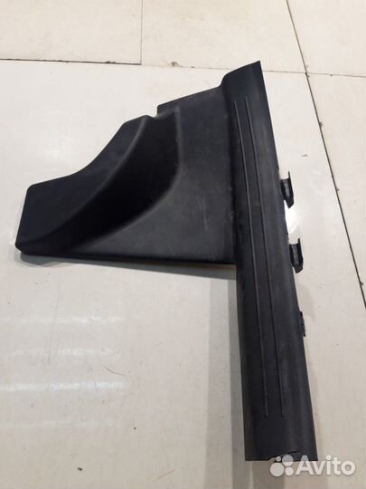 Внутренняя накладка порога задняя левая