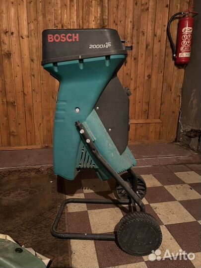 Садовый измельчитель bosch AXT 2000 HP бронь