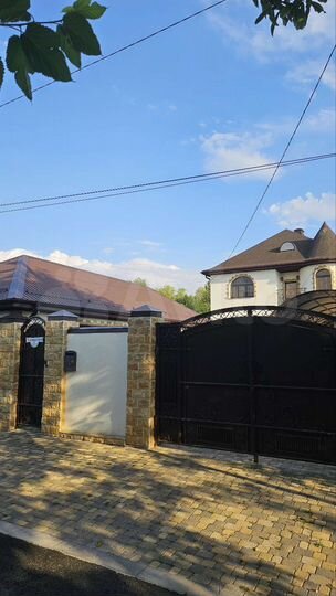 Дом 180 м² на участке 7,1 сот.