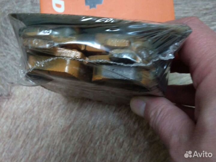 Тормозные колодки Nissan NV200