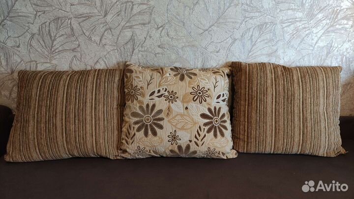 Подушки декоративные для дивана