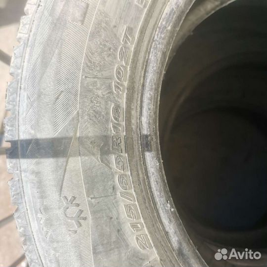 Nexen Winguard Ice 215/65 R16