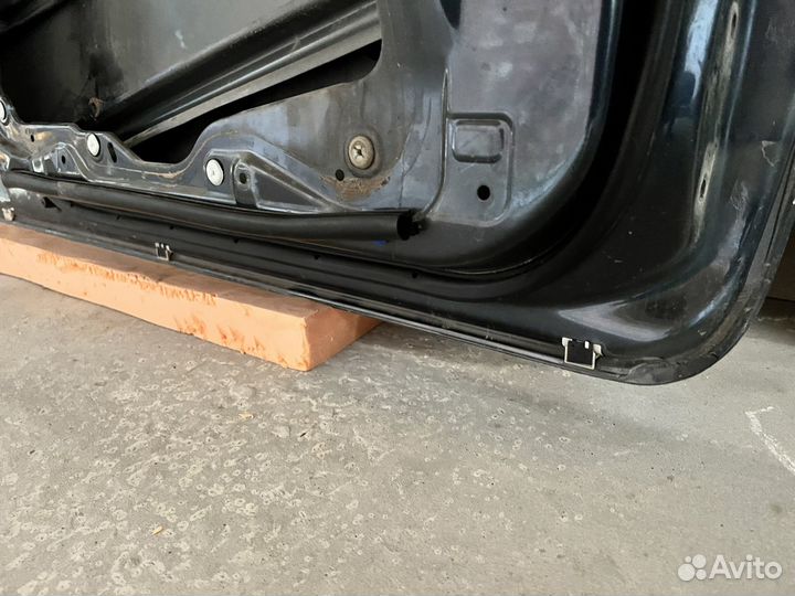 Дверь передняя левая Mazda 3 bk хэтчбек