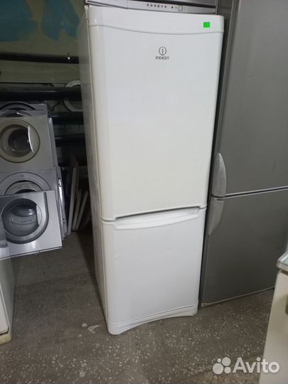 Холодильник indesit