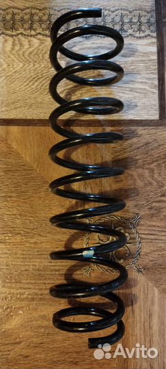 Пружина задняя