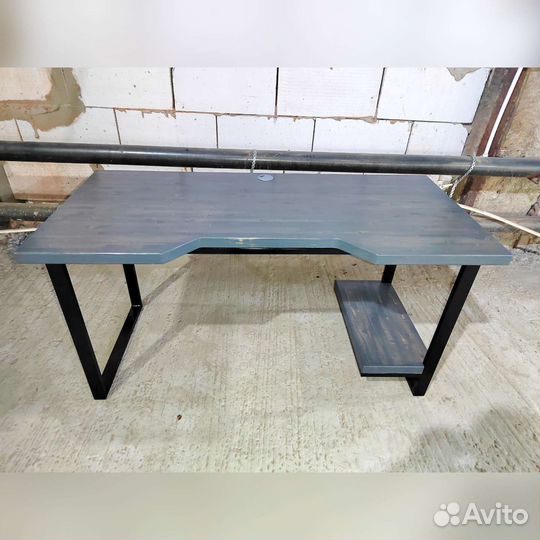 Компьютерный стол лофт