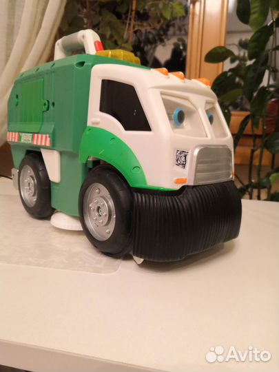 Игрушка машинка Mr.Dusty