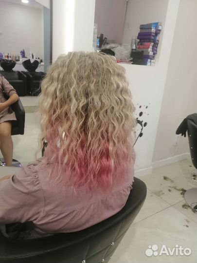 Парикмахерские услуги. Стрижка горячими ножницами