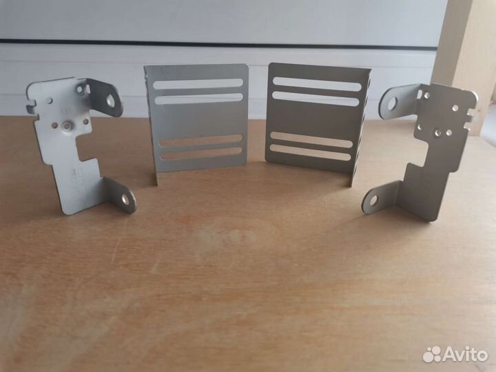 Крепеж для магнитолы Renault