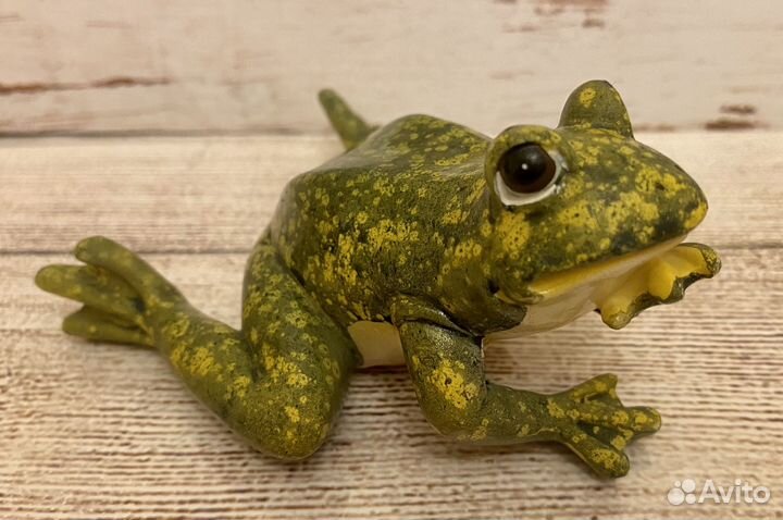 Фигурки тропических животных