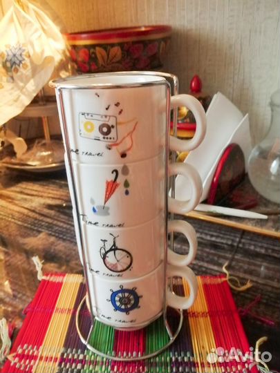 Набор кружек на подставке