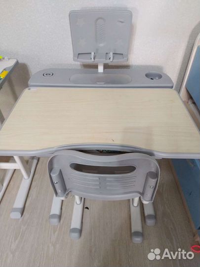 Парта и стул