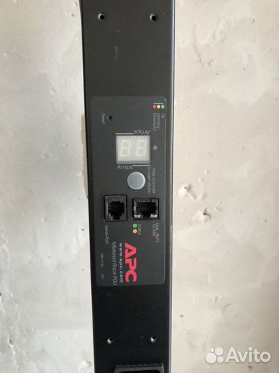 Блок распределения питания арс Rack PDU - AP7851