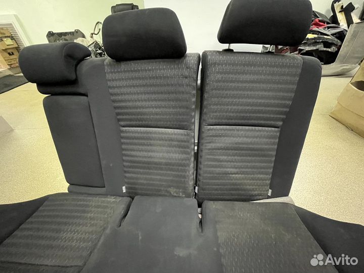 Сиденья toyota corolla 150