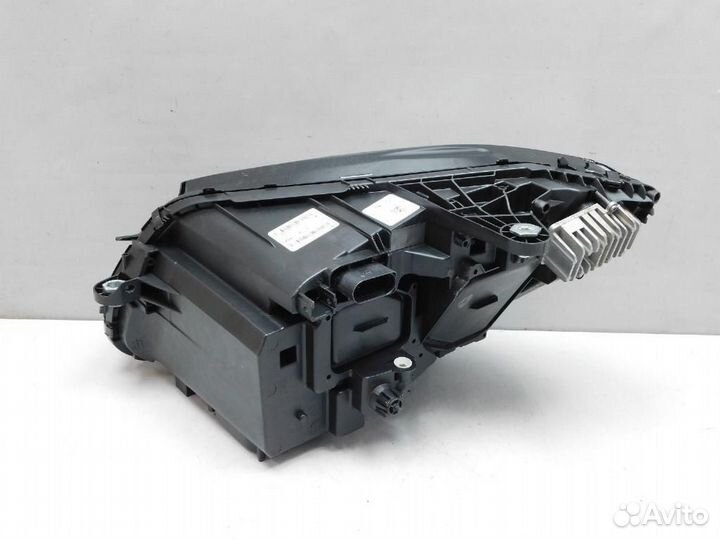 Фара правая Mercedes-Benz C-Class