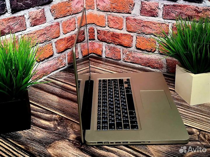 Apple MacBook 2011 Pro 15