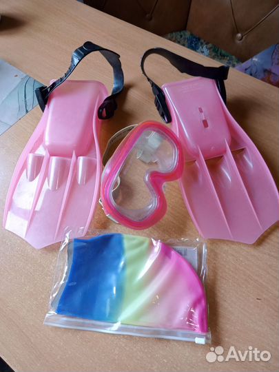 Маска, ласты, шапочка для плавания
