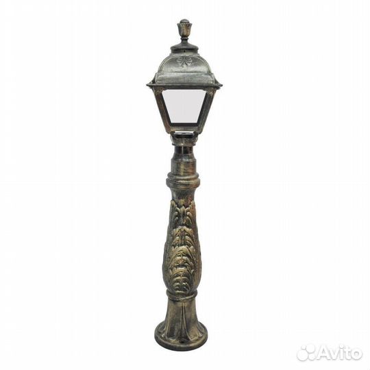 Столб металлический и пластиковый уличный