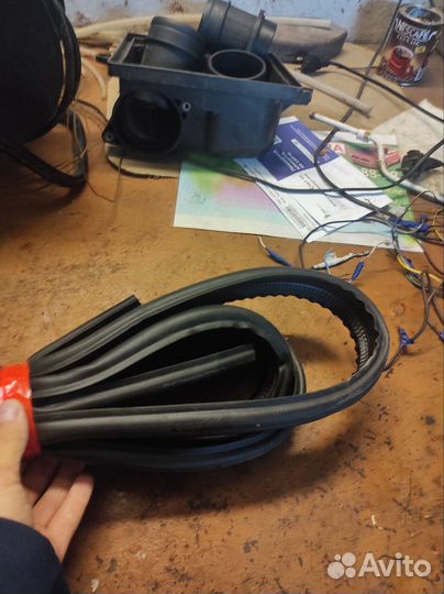 Уплотнительная резинка крышки багажника ваз 2112