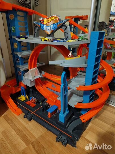 Hot wheels парковка стремительная атака