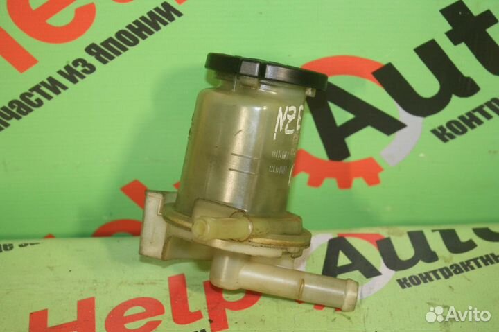 Бачок гур toyota corolla fielder NZE124 1NZ-FE