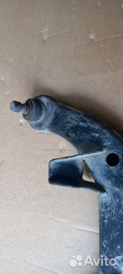 Рычаг подвески нижний передний левый Nissan Teana