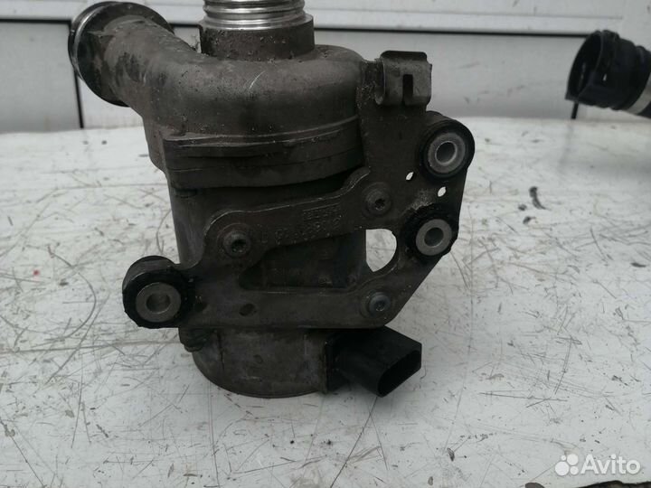 Электро помпа BMW 5-series F10 N52