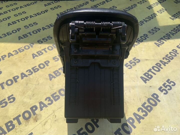 Ящик передней консоли Kia Quoris