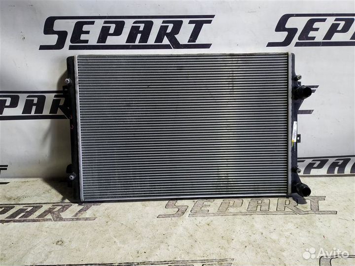 Радиатор охлаждения двигателя Volkswagen Passat B6