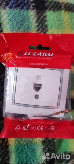 Розетка телефонная Lezard