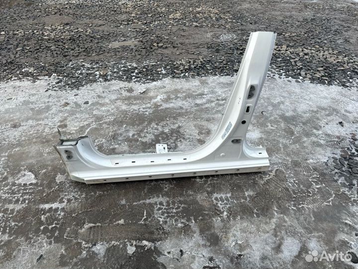 Порог со стойкой левый Kia Cerato 4 Bd 2.0 G4NA