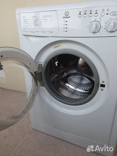 Стиральная машина бу Indesit wisl 102
