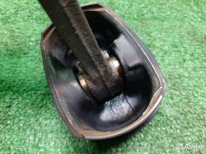 Поршень с шатуном Opel Meriva B 2013