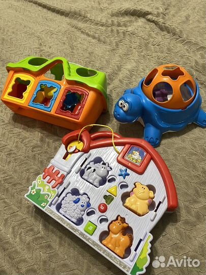 Развивающие игрушки для малышей пакетом