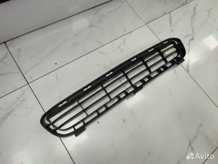 Решетка бампера Toyota Camry V40