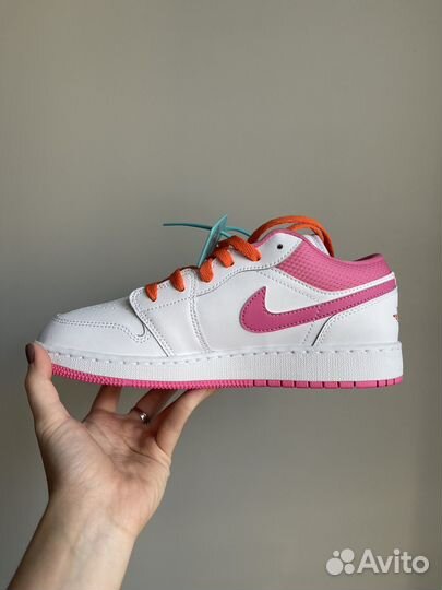 Air Jordan 1 low pinksicle-safety orange