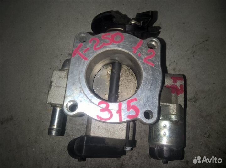 Дросельная заслонка Chevrolet Aveo T 250 B12D1