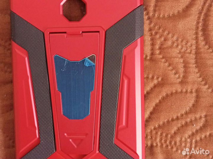 Чехол новый на телефон 5,9'' Honor 7c pro