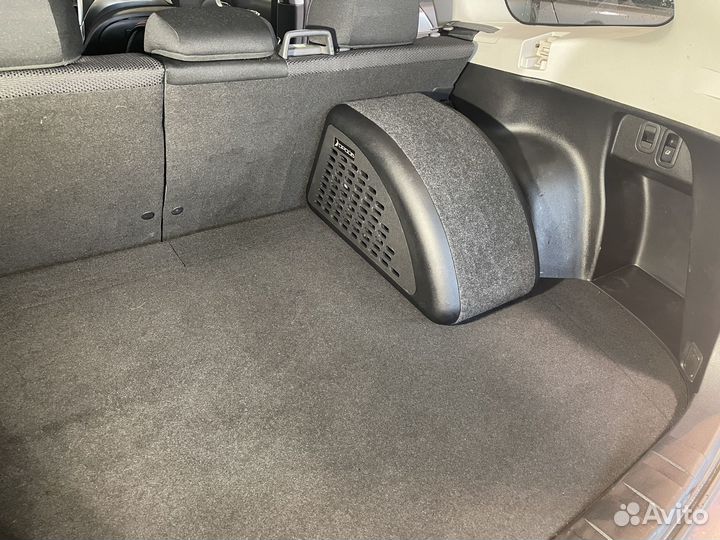 Короб под сабвуфер 10