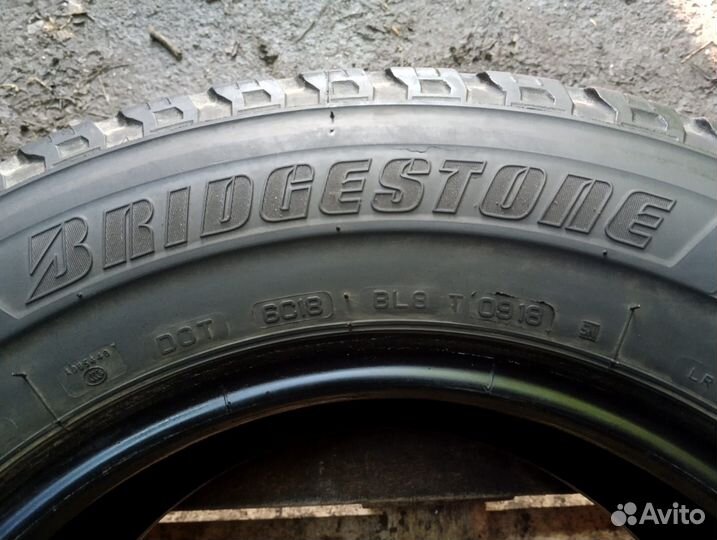 Bridgestone Duravis R630 215/70 R15C 109S