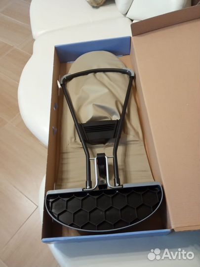 BabyBjorn кресло-шезлонг + игрушка для него