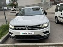 Volkswagen Tiguan 1.4 AMT, 2019, 76 464 км, с пробегом, цена 2 820 000 руб.