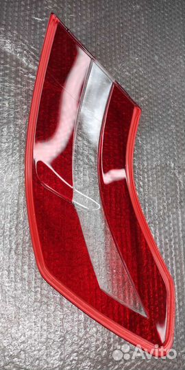 Стекло заднего фонаря W212