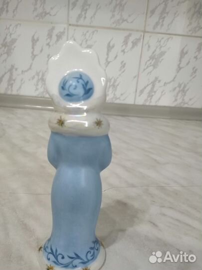 Фарфоровые статуэтки :Снегурочка