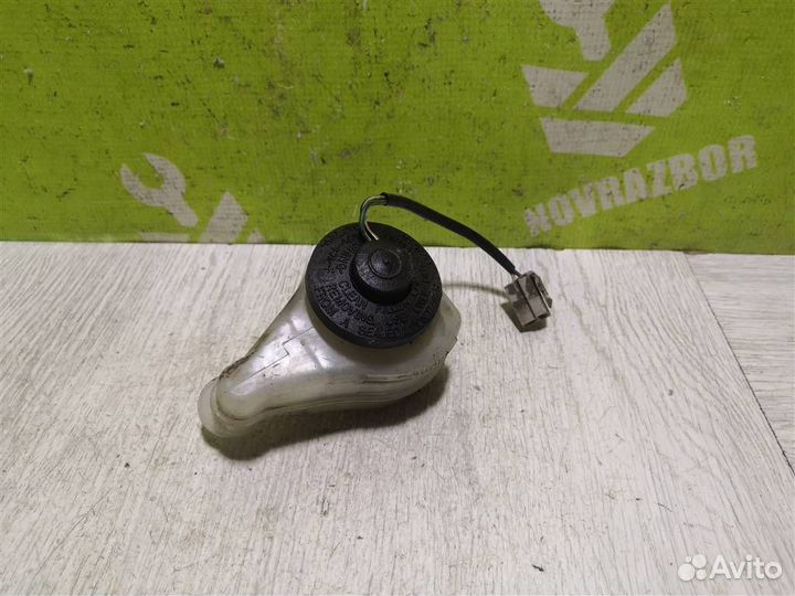 Бачок главного тормозного цилиндра Тойота Карина