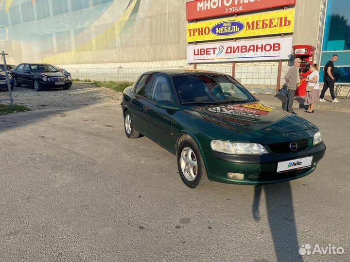 Opel Vectra 1.8 МТ, 1998, 200 000 км