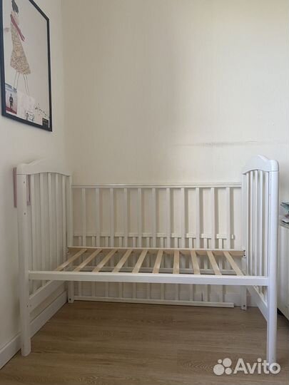Детская кроватка